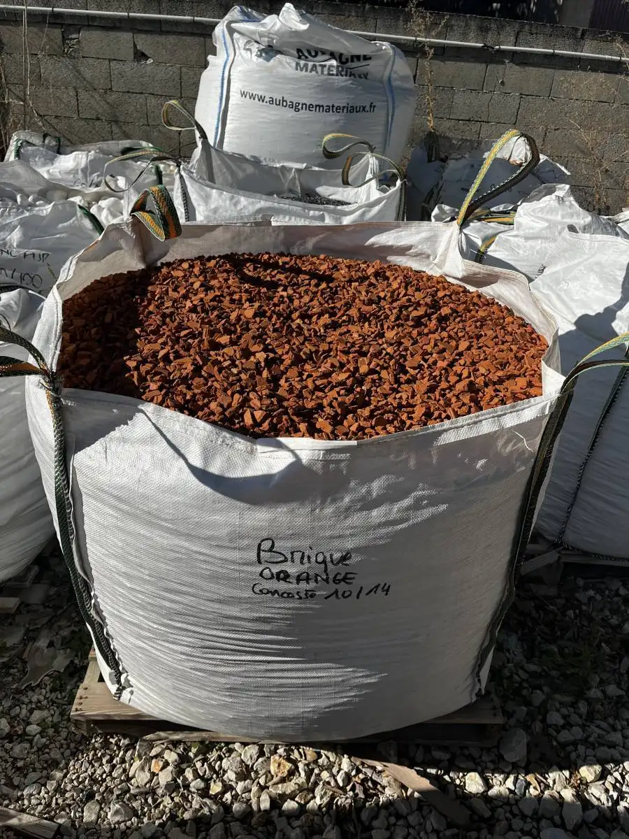 Brique orange concass�es pas cher pour sublimer vos jardins en hiver en stock sur Aubagne
