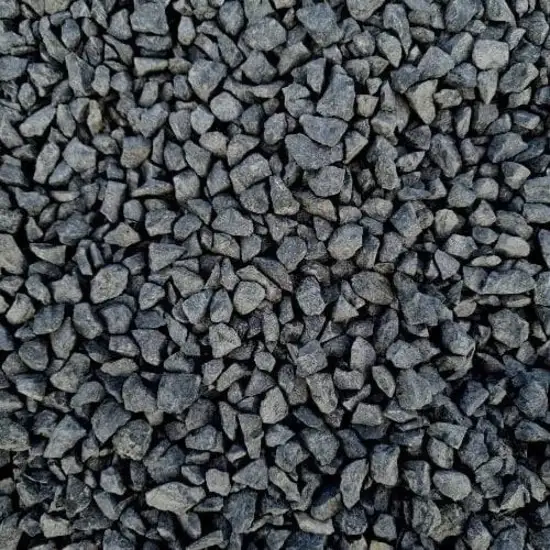 Gravier noir d�coratif utilis� pour des projets d'am�nagement paysager et de d�coration ext�rieure en stock chez Aubagne Mat�riaux