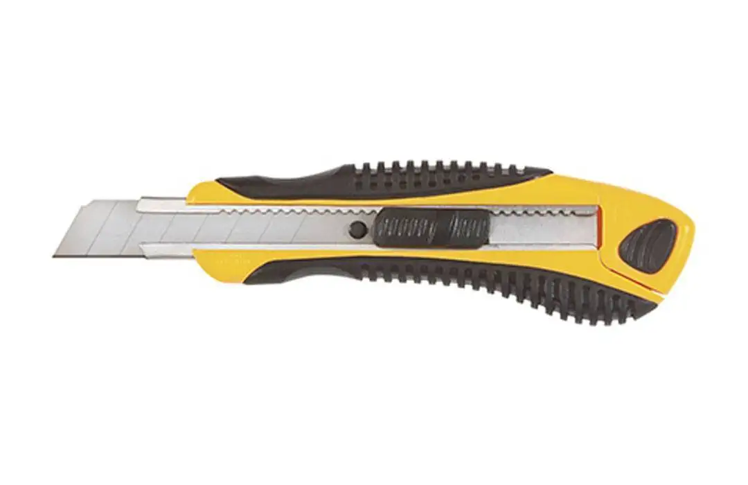 Cutter professionnel en magasin sur G�menos et alentours