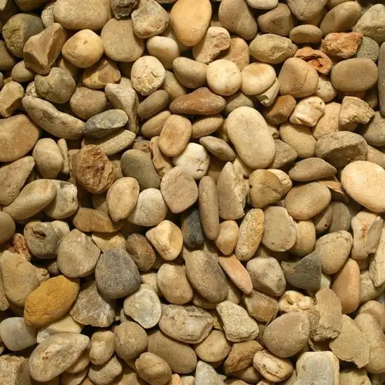 Gravier jaune de Bellegarde en Stock permanent sur la Destrousse