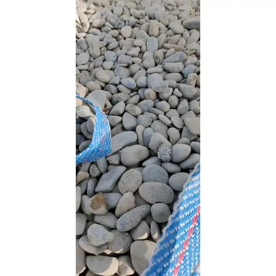 Livraison de galets de rivi�res disponibles en big bag ou en vrac sur Marseille